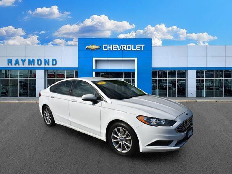 Used 2017 Ford Fusion SEImage 10