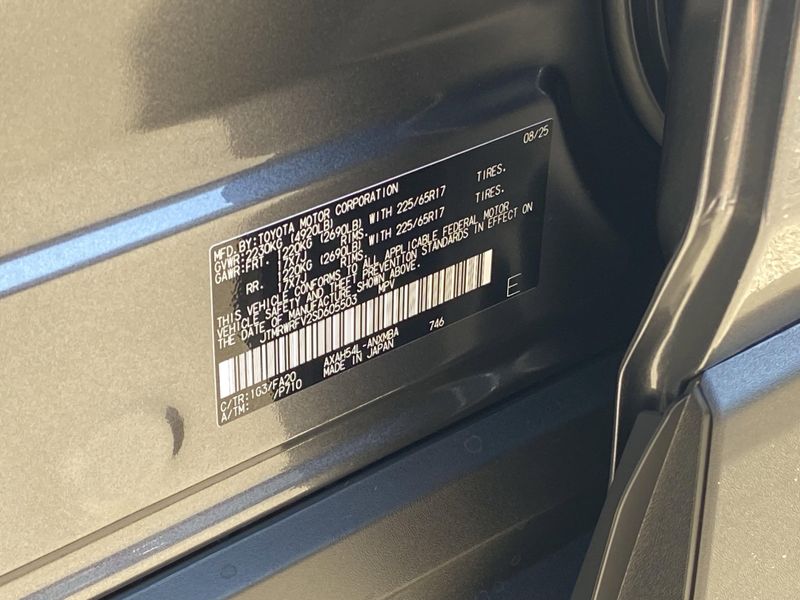 New 2025 Toyota RAV4 Hybrid XLEImage 20