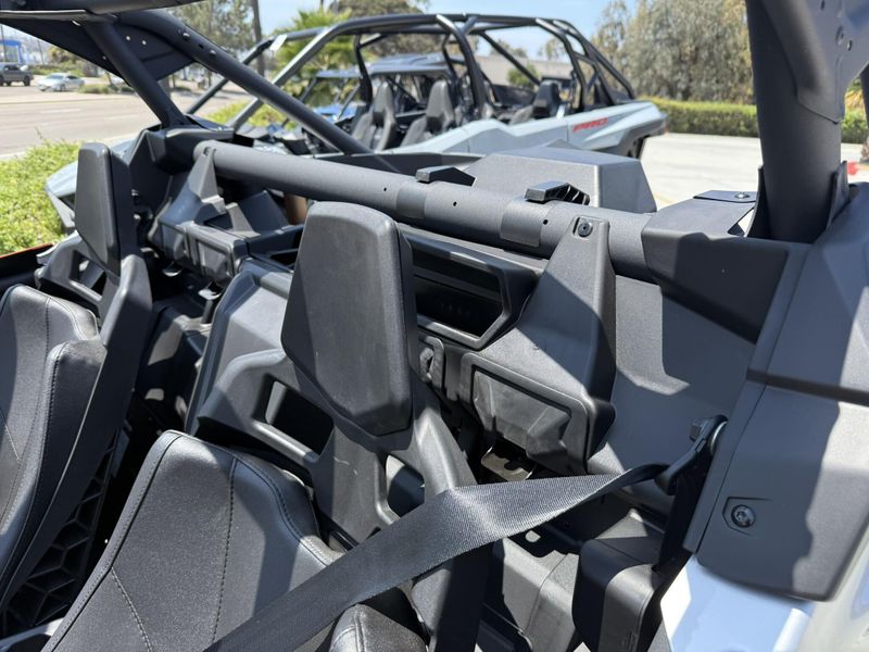 New 2025 Can-Am MAVERICK X3 DS TURBO Image 9