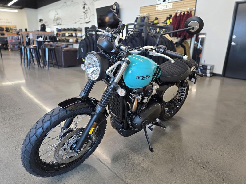 2025 Triumph SCRAMBLER 900