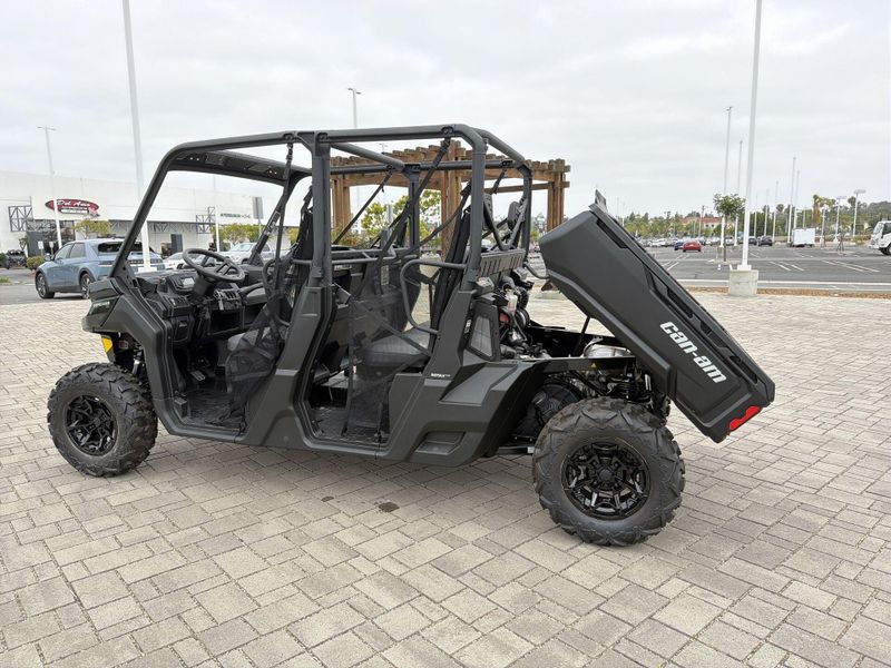 New 2026 Can-Am DEFENDER MAX DPS HD9 Image 23
