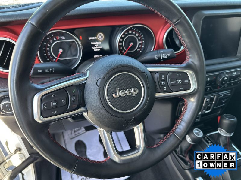 Used 2022 Jeep Gladiator RubiconImage 19
