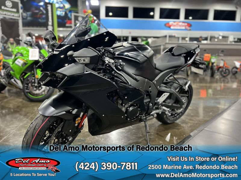 2025 Kawasaki NINJA ZX-10R ABSImage 17