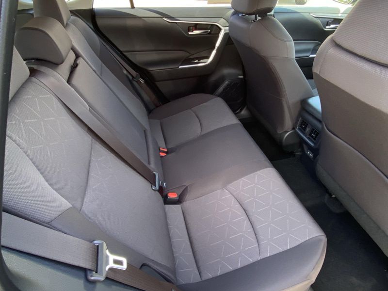 New 2025 Toyota RAV4 Hybrid XLEImage 12