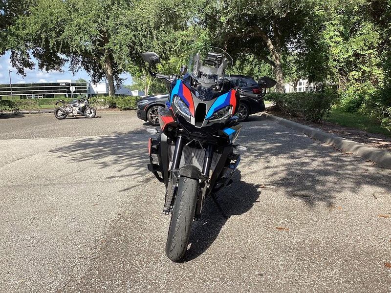 2025 BMW M 1000 XR