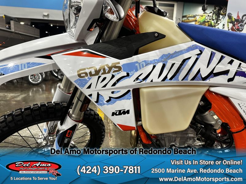 2024 KTM 500 EXC-F SIX DAYS  in a WHITE/ORANGE exterior color. Del Amo Motorsports of Redondo Beach (424) 304-1660 delamomotorsports.com 