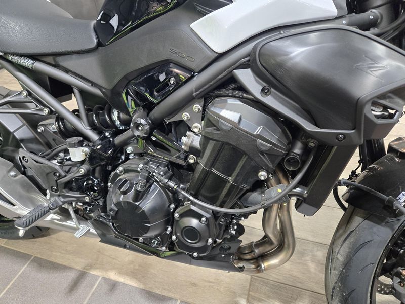 NEW 2026 KAWASAKI Z900 ABS Image 16