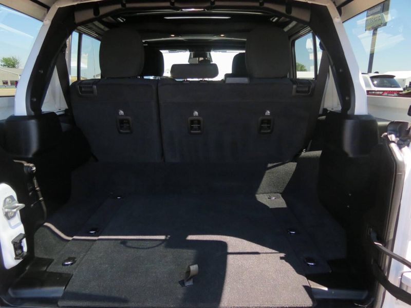 Used 2025 Jeep Wrangler 4xE Rubicon 4x4 4dr SUVImage 18