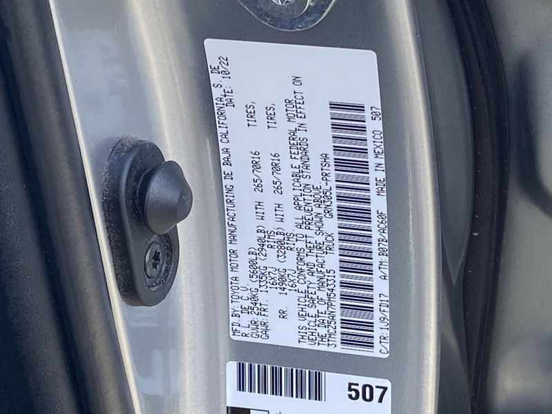 2023 Toyota Tacoma TRD Off-RoadImage 8
