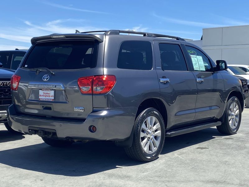 Used 2011 Toyota Sequoia LtdImage 3
