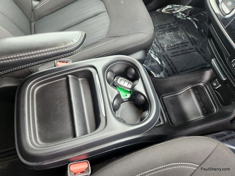 Used 2024 Chrysler Pacifica Touring