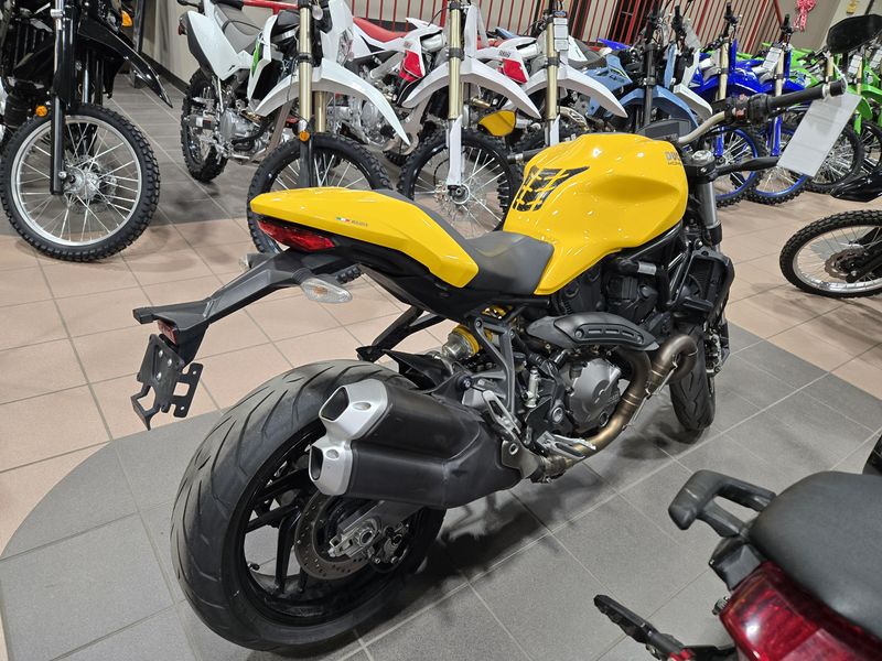USED 2018 DUCATI MONSTER 821 Image 3