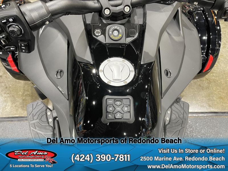 2023 Can-Am H8PA  in a MONOLITH BLACK SATIN / DARK exterior color. Del Amo Motorsports of Redondo Beach (424) 304-1660 delamomotorsports.com 