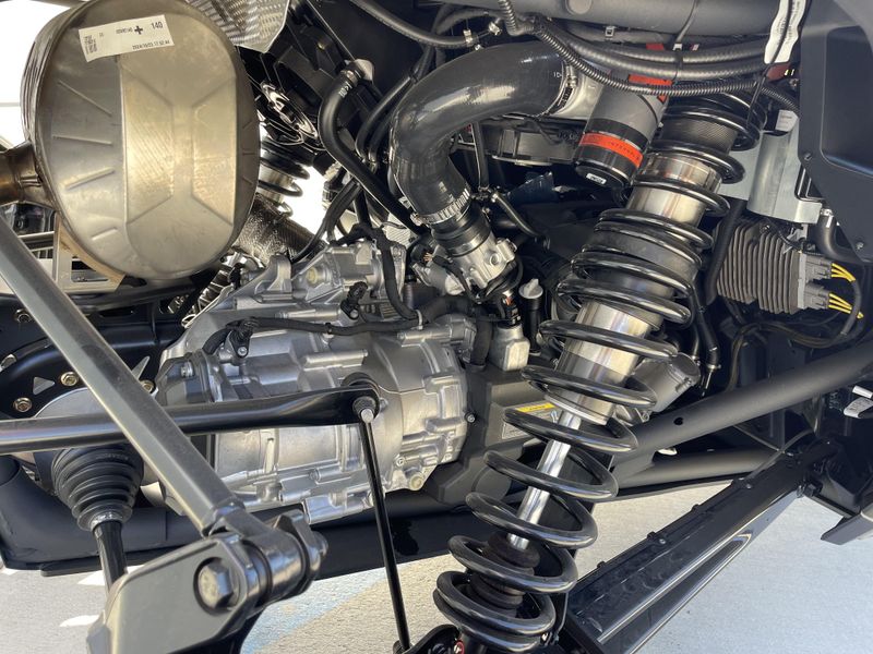 New 2026 Can-Am MAVERICK R MAX X RS 999T DCT Image 13