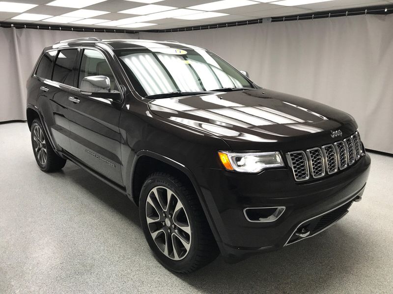 Used 2017 Jeep Grand Cherokee OverlandImage 26