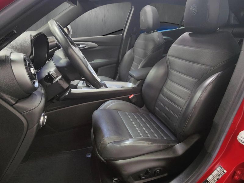 Used 2024 Alfa Romeo Tonale Ti Premium AWD w/SunroofImage 15
