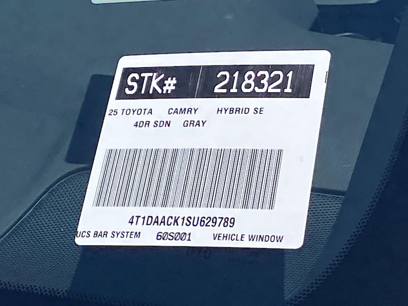 New 2025 Toyota Camry SEImage 20