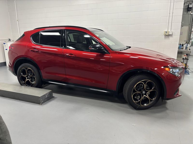New 2025 Alfa Romeo Stelvio Intensa AwdImage 7