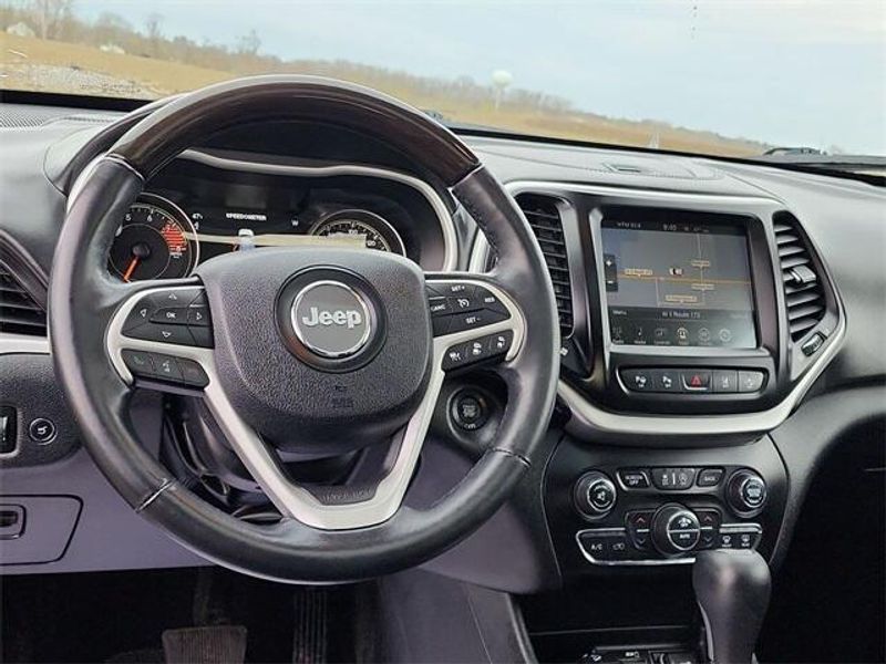 2016 Jeep Cherokee OverlandImage 22