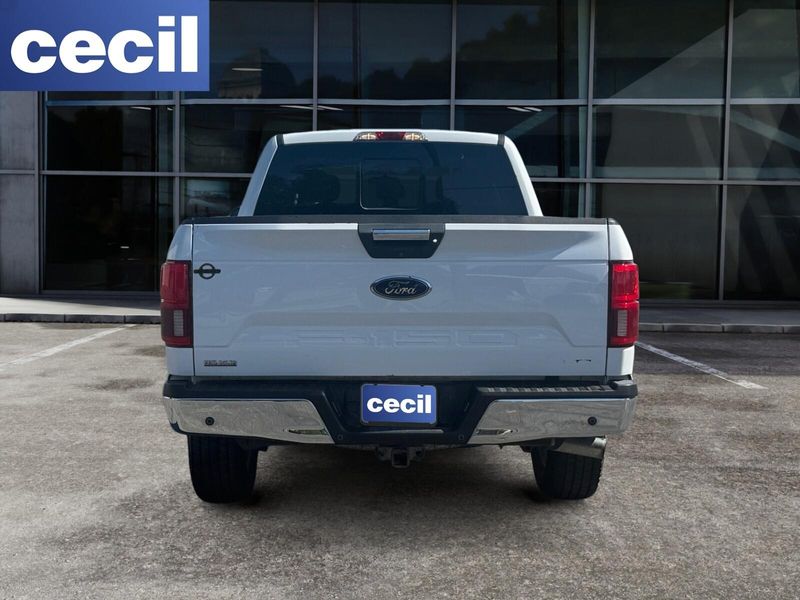 2019 Ford F-150 XLT photo 2