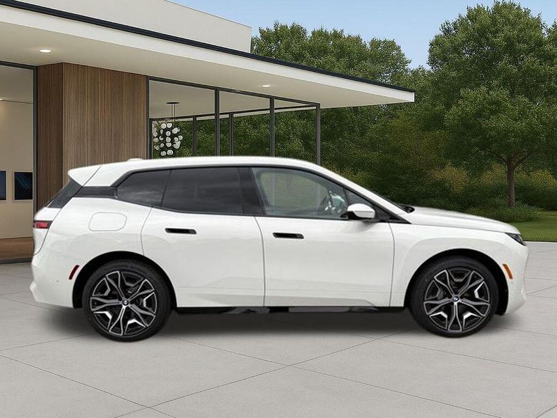 New 2026 BMW iX xDrive45Image 7