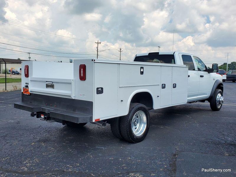 New 2024 RAM 5500 Tradesman Chassis Crew Cab 4x4 84