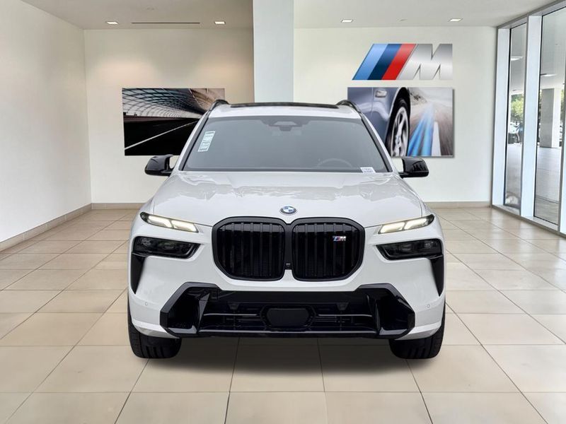 2025 BMW X7 M60iImage 4