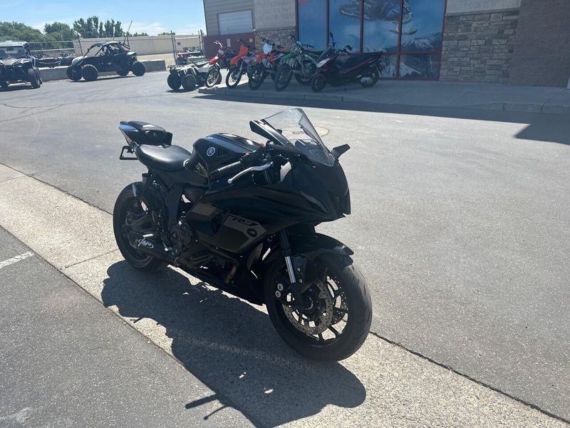 2025 Yamaha YZF R7 