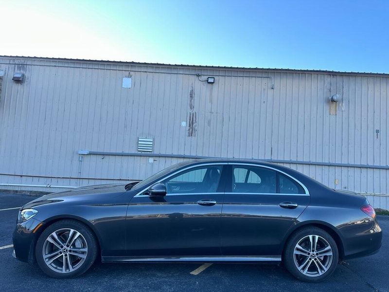 2021 Mercedes Benz E 350 photo 2