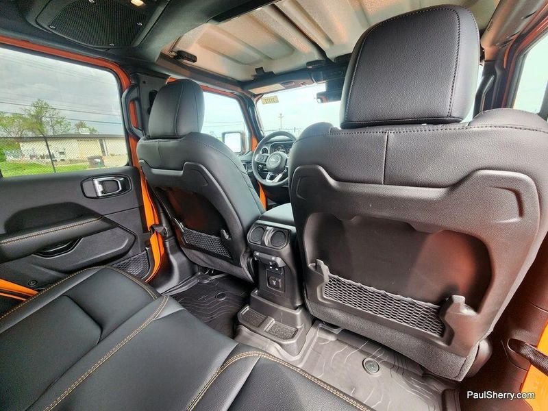 2025 Jeep Wrangler 4-door SaharaImage 42