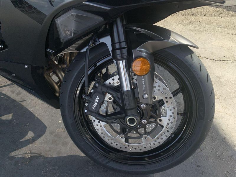 New 2026 Kawasaki NINJA ZX-6R ABS Image 10