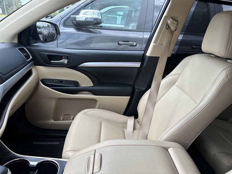 Used 2015 Toyota Highlander XLEImage 30