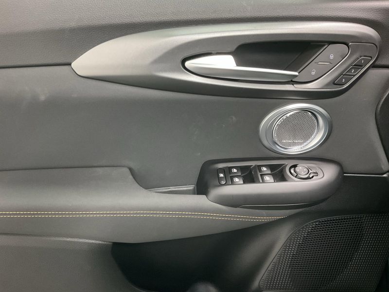 New 2026 Alfa Romeo Tonale Veloce AwdImage 17