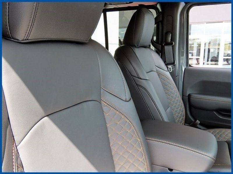 2023 Jeep Wrangler 4xE Sahara 4xeImage 9