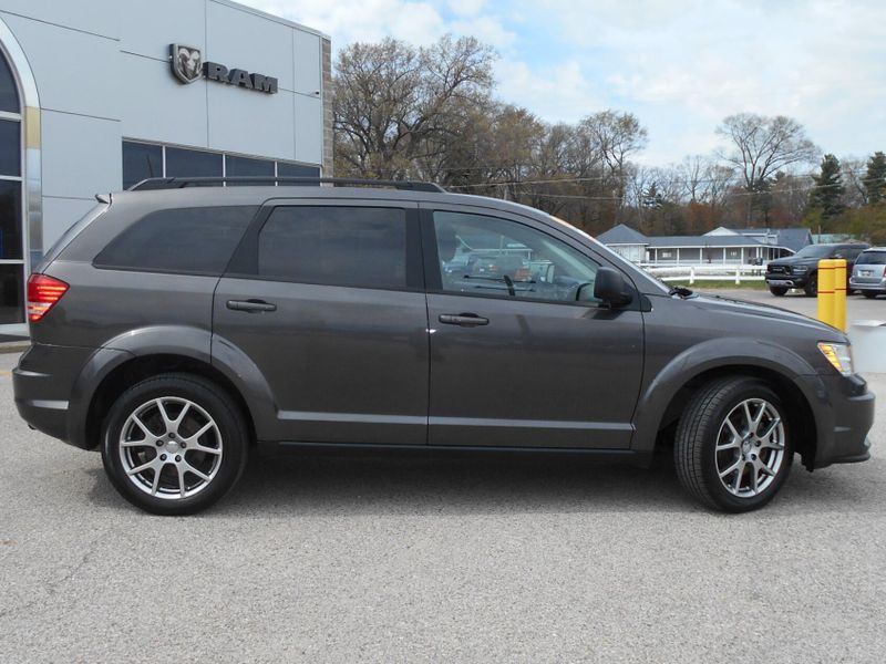 2020 Dodge Journey SEImage 30