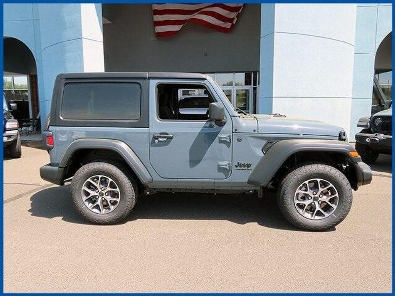 2025 Jeep Wrangler Sport SImage 2