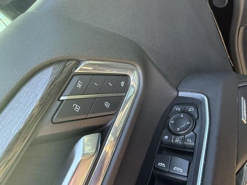 2024 Chevrolet Silverado 2500HD LT photo 21