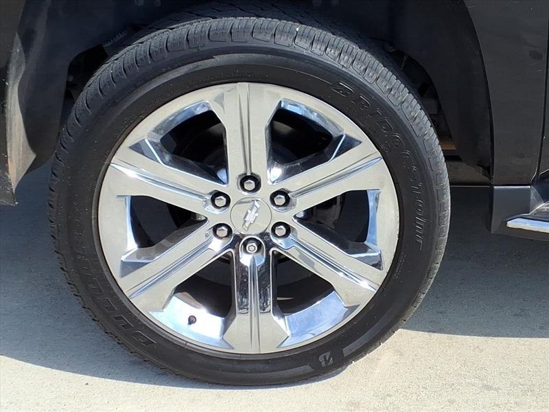 Used 2017 Chevrolet Suburban PremierImage 16