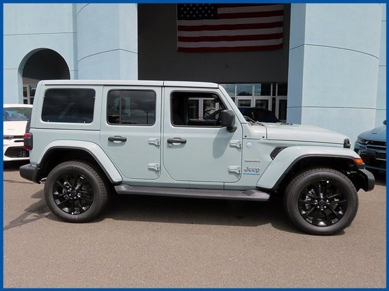 2024 Jeep Wrangler 4xE Sahara 4xeImage 2