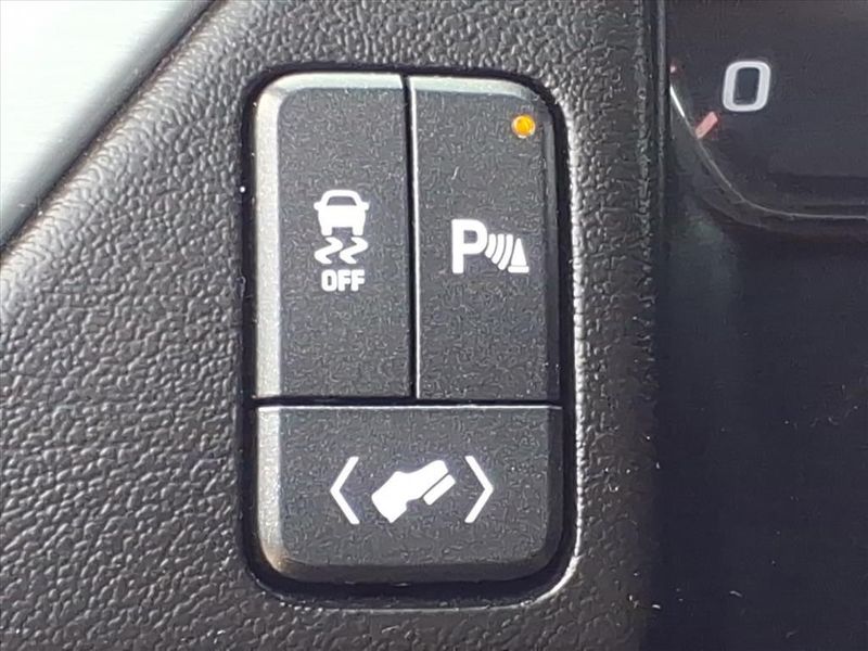 Used 2015 GMC Yukon XL SLE 1500Image 26