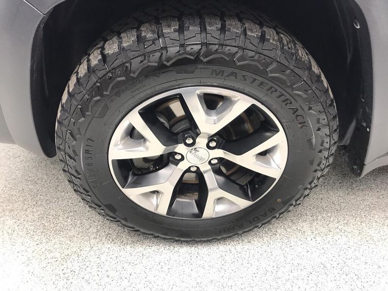 Used 2019 Jeep Cherokee TrailhawkImage 7