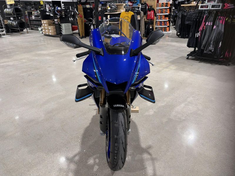 New 2026 Yamaha YZF-R1 Image 12