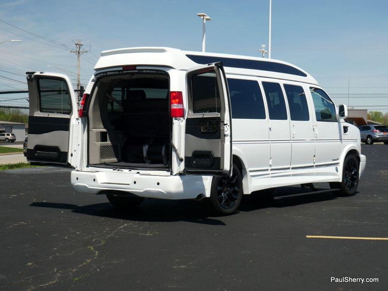 2023 Chevrolet Express Image 14