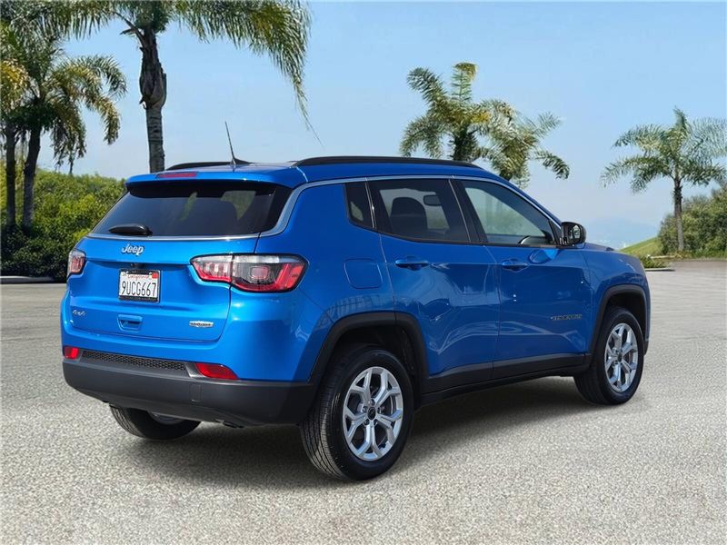 Used 2025 Jeep Compass Latitude 4x4