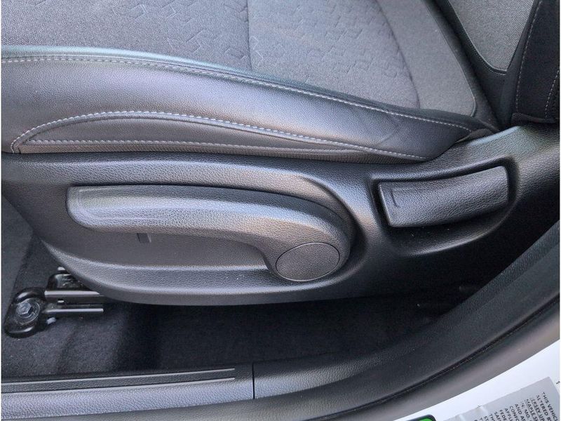 Used 2025 Kia Seltos SImage 11