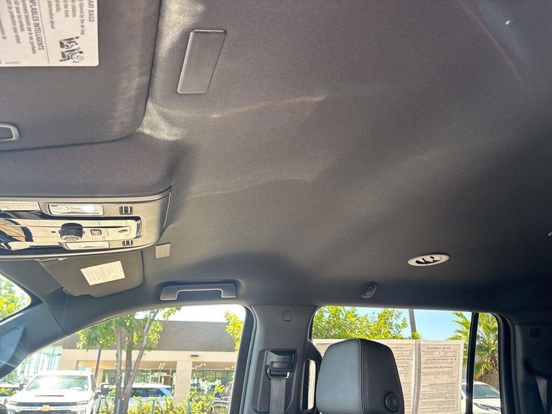 Used 2026 Chevrolet Suburban RSTImage 17