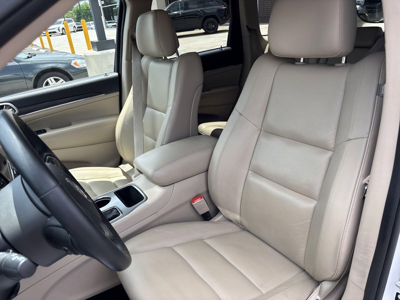 Used 2021 Jeep Grand Cherokee LimitedImage 14