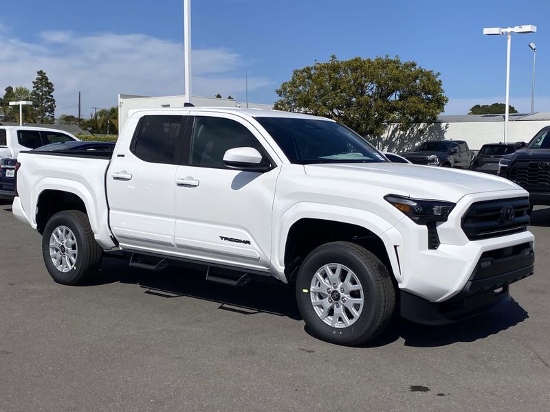2025 Toyota Tacoma SR5Image 2