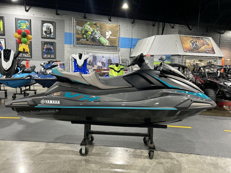 2023 Yamaha VX CRUISER  in a CARBON/TITAN exterior color. Del Amo Motorsports of Redondo Beach (424) 390-7811 delamomotorsports.com 