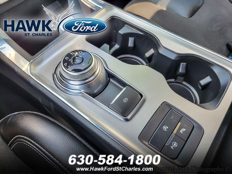 2022 Ford Edge ST photo 16